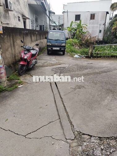 Nhà thổ cư hoàn công giá rẻ trục chính hẻm 4 trần vỉnh khiết