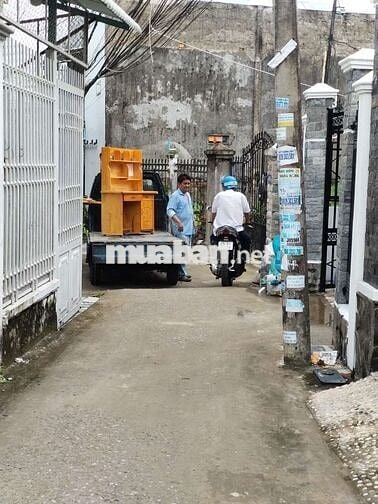 Nhà thổ cư hoàn công giá rẻ trục chính hẻm 4 trần vỉnh khiết