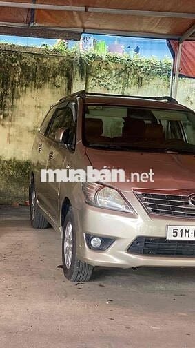 Toyota Innova 2013 2.0E - 195026 km