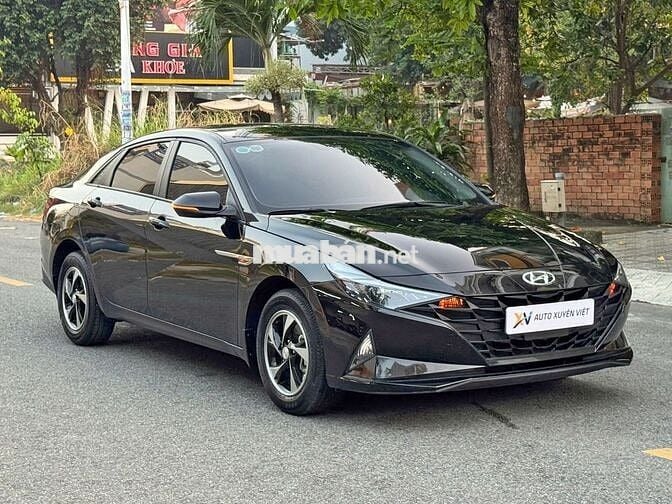 Hyundai Elantra 1.6AT 2022 Đen Chạy Lướt Như Mới