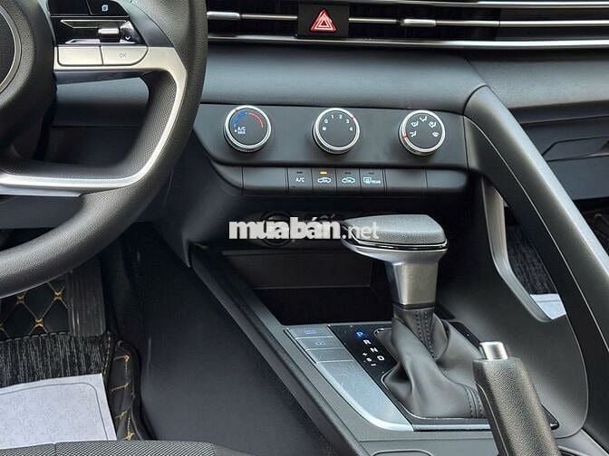 Hyundai Elantra 1.6AT 2022 Đen Chạy Lướt Như Mới