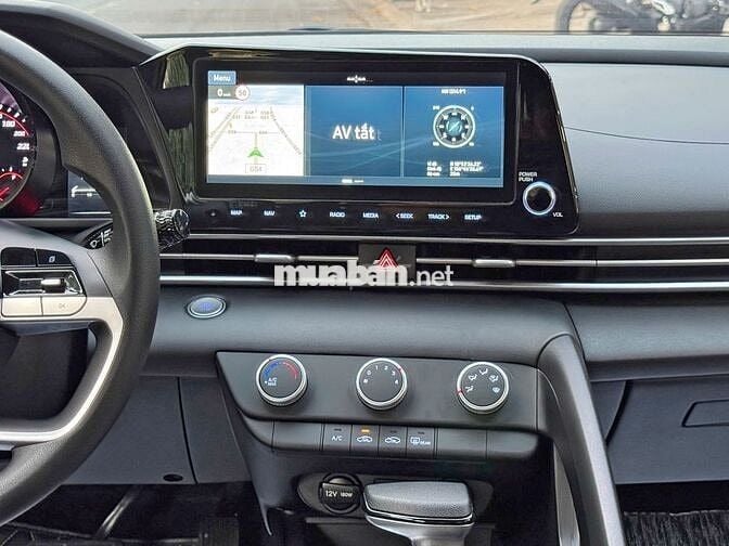 Hyundai Elantra 1.6AT 2022 Đen Chạy Lướt Như Mới