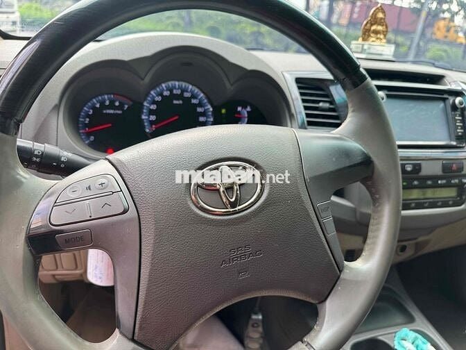 Toyota Fortuner 2012  số tự động 200 km