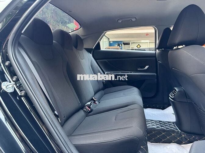 Hyundai Elantra 1.6AT 2022 Đen Chạy Lướt Như Mới