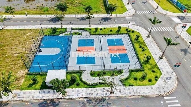 Bán đất 1ty350- 100m2 ở DT830 ở Lương Hoà Bến Lức Long An