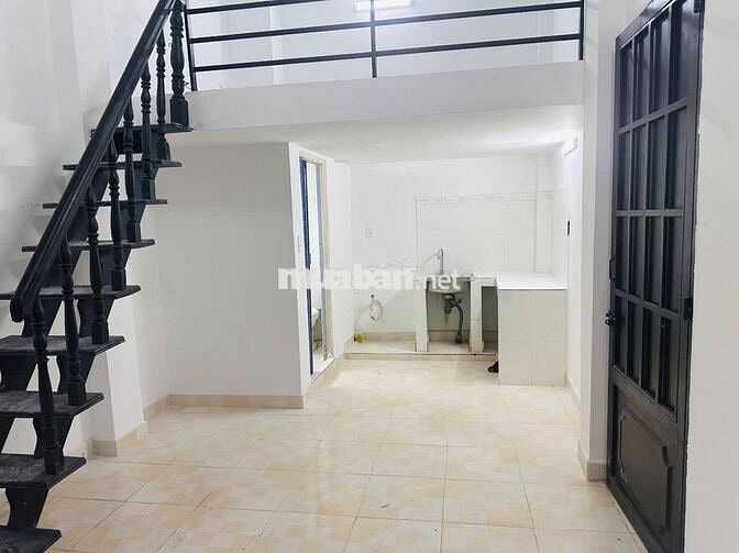 Phòng trọ Tân Phú khu trung tâm sầm uất