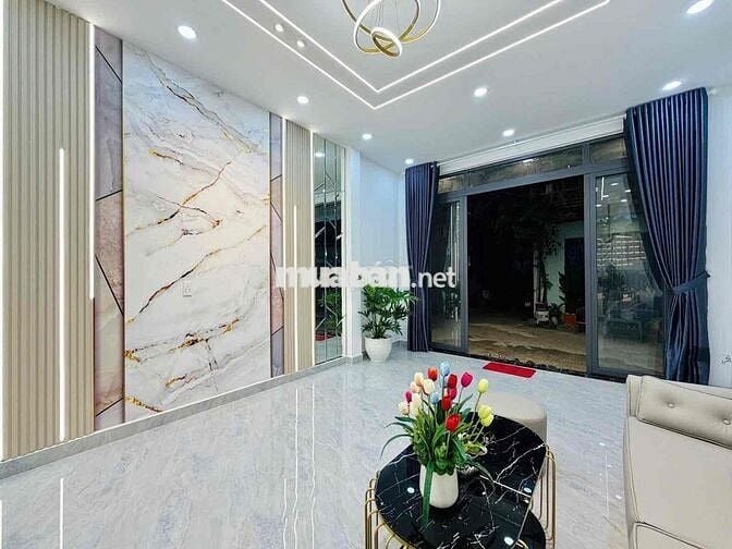 NHÀ GÒ VẤP 4Đ Ô TÔ NGỦ TRONG NHÀ, GẦN MẶT TIỀN