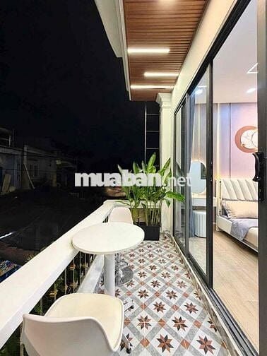 NHÀ GÒ VẤP 4Đ Ô TÔ NGỦ TRONG NHÀ, GẦN MẶT TIỀN