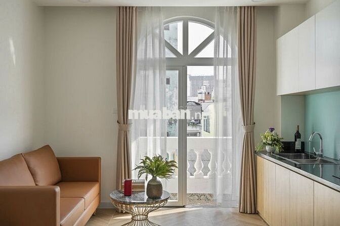 CHO THUÊ CĂN HỘ BAN CÔNG FULL NỘI THẤT THANG MÁY NGAY BỜ KÈ HOÀNG SA