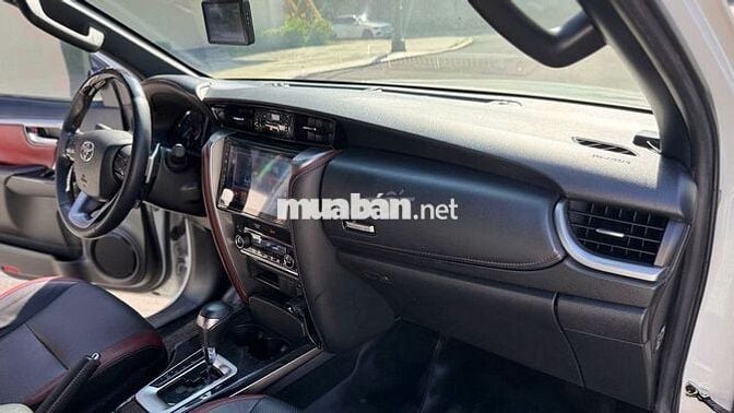 Toyota Fortuner Legender 2022 4x2AT 34000 km