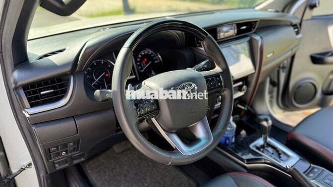 Toyota Fortuner Legender 2022 4x2AT 34000 km