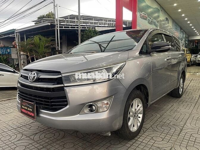 Toyota Innova 2017 2.0E chất gia đình.