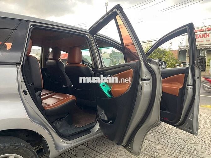 Toyota Innova 2017 2.0E chất gia đình.