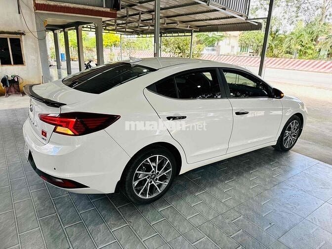 Hyundai Elantra 2022 2.0 AT Cao cấp