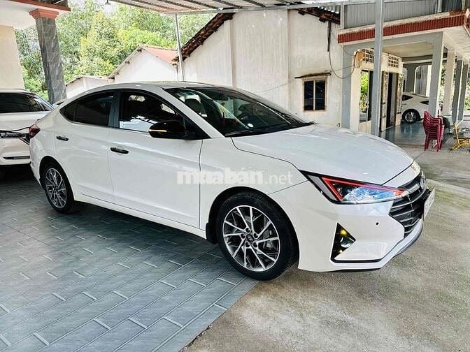 Hyundai Elantra 2022 2.0 AT Cao cấp
