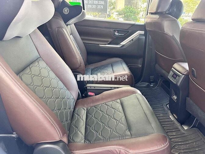 Toyota Hà Đông ban Innova Cross HEV 2024 Trắng/Nâu