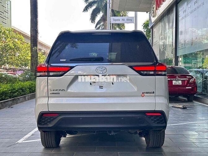 Toyota Hà Đông ban Innova Cross HEV 2024 Trắng/Nâu