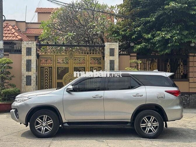 Toyota Fortuner 2017 2.4G 4x2 - 130000 km