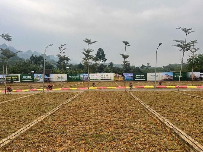 Bán đất khu 3.4 Lạc Thủy - TT Ngã 3 Hàng Đồi hạ tầng hoàn thiện 100%,