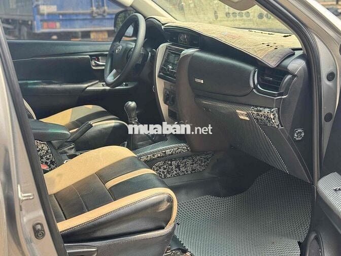 Toyota Fortuner 2017 2.4G 4x2 - 130000 km