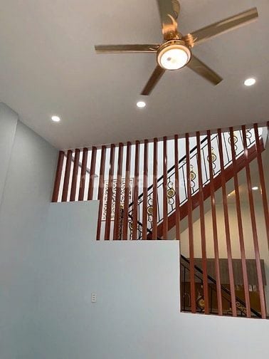 Cần bán nhà sổ hồng riêng ngang 6 dài 12.5, phường BHH B Bình Tân