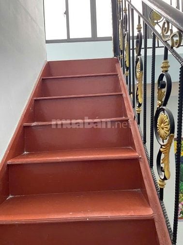 Cần bán nhà sổ hồng riêng ngang 6 dài 12.5, phường BHH B Bình Tân