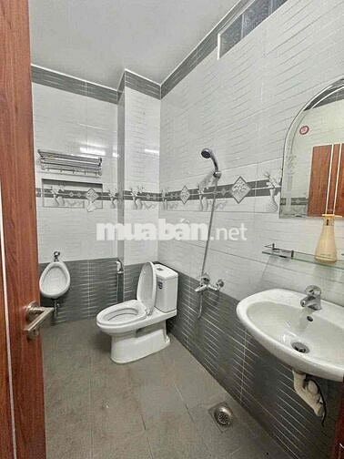 Nhà trệt 2 lầu mặt tiền Trần Bạch Đằng