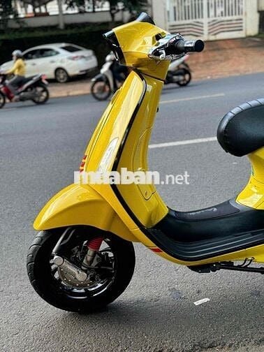 Piaggio Vespa Sprint ABS IGET 2022 Vàng Đen