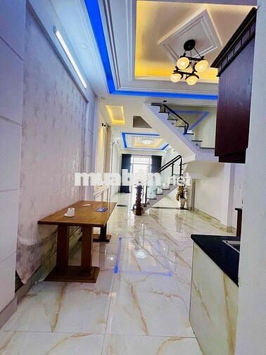 CHO THUÊ NHÀ MỚI DT 180m2 1TRỆT 2LẦU 3PN 2WC HẺM XE TẢI SÂN XE MÁY