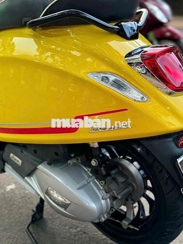 Piaggio Vespa Sprint ABS IGET 2022 Vàng Đen