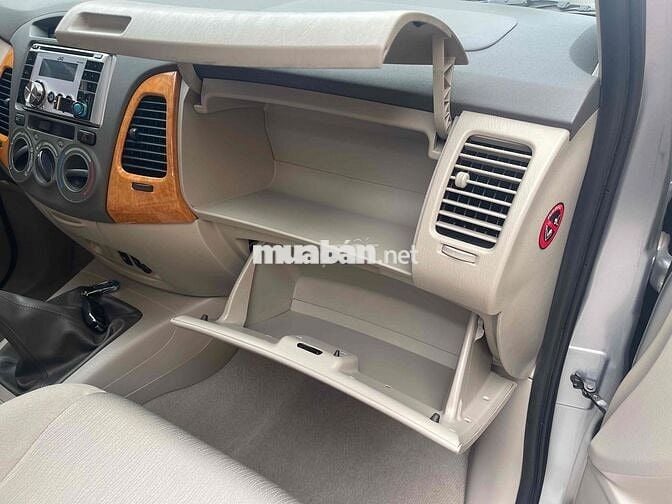 Toyota Innova 2011 G - 86836 km