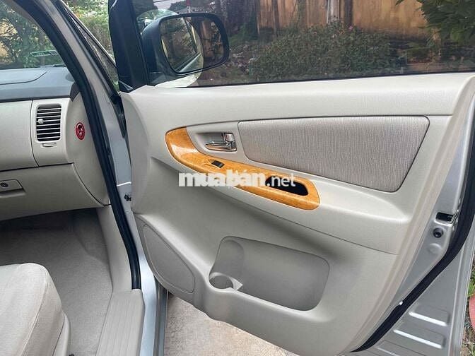 Toyota Innova 2011 G - 86836 km