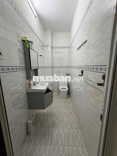 NHÀ KHU BÌNH PHÚ  Q6- Hèm Xe Hơi Nằm Nhà