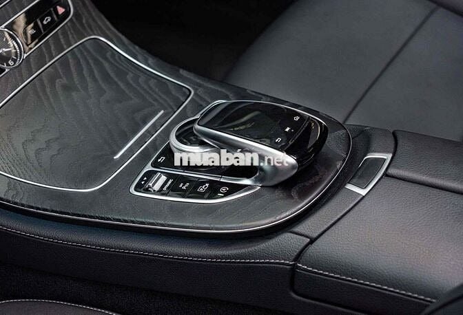 LONG ANH AUTO về Mercedes E200 SPORT 2019 Limited