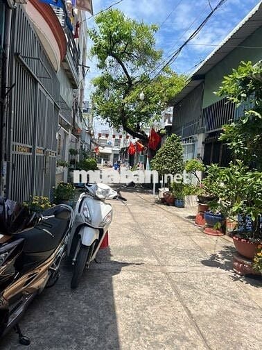 Nhà mới c4 có gác, 49.3 m2 giá 3.86 tỷ, Nguyễn Ảnh Thủ, Hiệp Thành