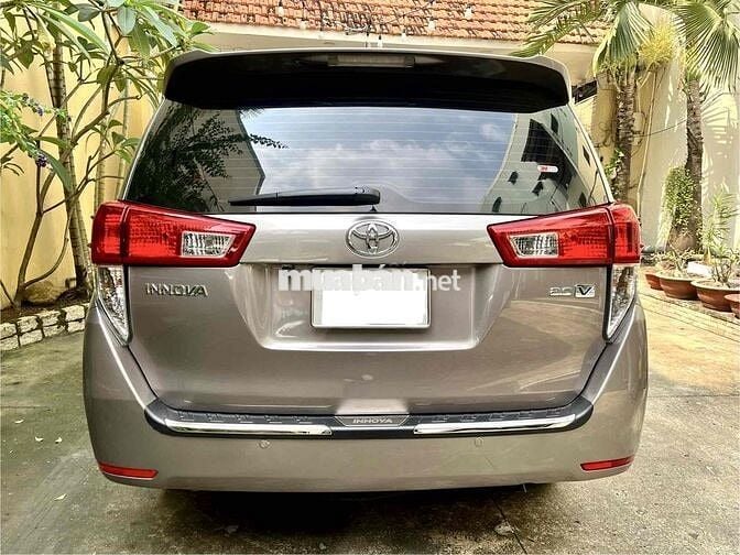Toyota Innova 2.0V 2017. Bản cao cấp. xe rất đẹp