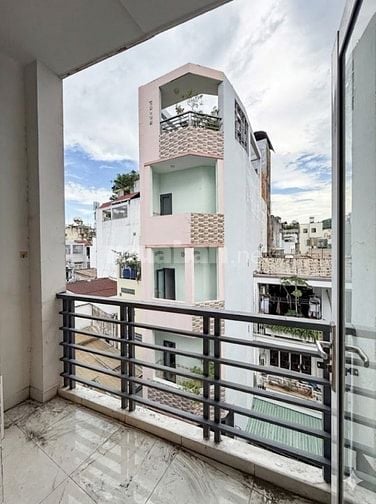 "Cỗ Máy In Tiền" 10.7 Tỷ: Nhà Hẻm Xe Tải, Đang Cho Thuê 3PN, LN Cao