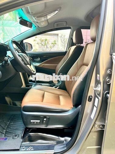 Toyota Innova 2.0V 2017. Bản cao cấp. xe rất đẹp