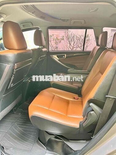 Toyota Innova 2.0V 2017. Bản cao cấp. xe rất đẹp