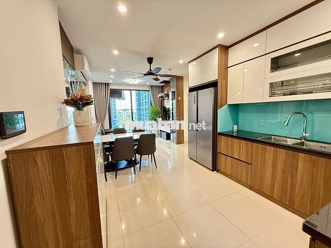 Cho thuê căn 3 phòng ngủ, căn góc đủ đồ tại VinSmart giá chỉ 12,5tr/th