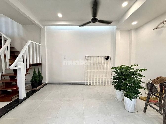 Deal ngon: Nhà Quận 12 61m², sổ riêng – giá 2 tỷ 130
