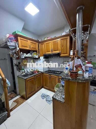 nhà ngang 7,2m dài 8m gần vòng xoay Phú Lâm Q6