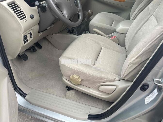 Toyota Innova 2011 G - 86836 km