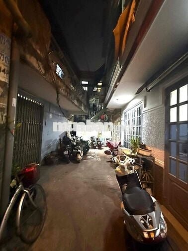 nhà ngang 7,2m dài 8m gần vòng xoay Phú Lâm Q6