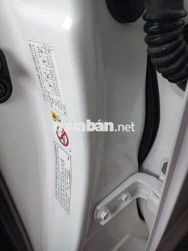 Toyota Innova 2.0E Trắng 172345 km