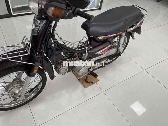 Honda Dream Thái màu Nâu