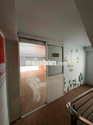 Nhà nguyên căn GÓC 2 MẶT TIỀN - Giá siêu tốt 1054 Cách Mạng Tháng 8 -