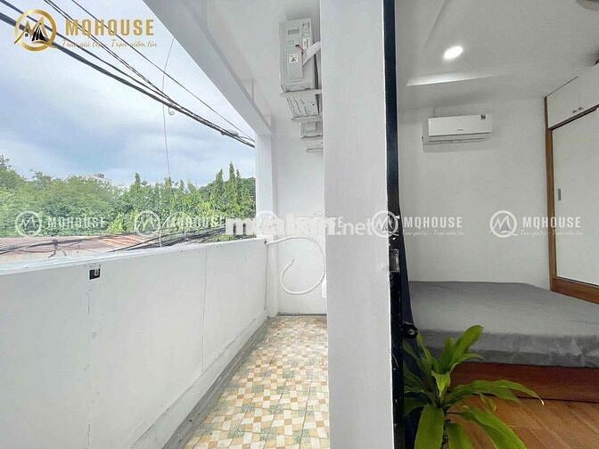 CHDV full nội thất ban công, cửa sổ mới 100% cực thoáng khu Bàu Cát