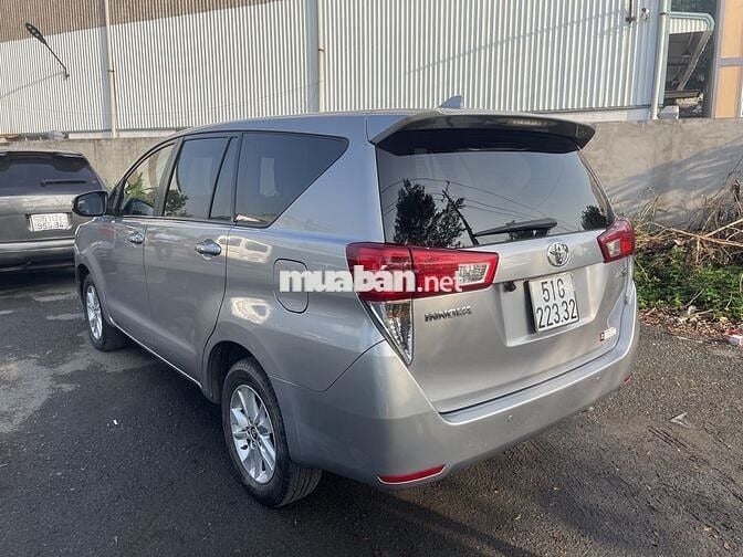 Toyota Innova 2016 2.0G Bạc 66.000 km