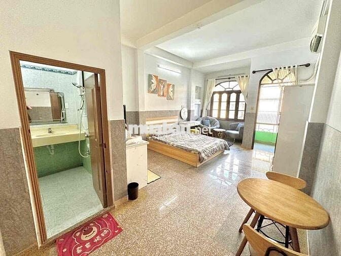 Phòng trọ full nội thất , cửa sổ trời , 391 Luỹ Bán Bích